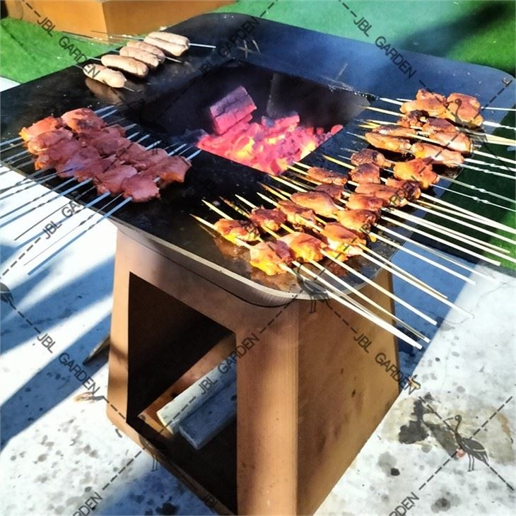 Metal BBQ Grill