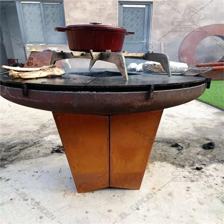 Outdoor Kitchen With Charcoal Bbq