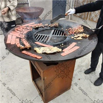 Gril Barbeciw ysmygwr