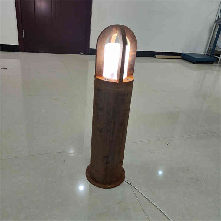 Custom Corten Steel Round Column LED Bollard Lamp For Modern Landscaping factory