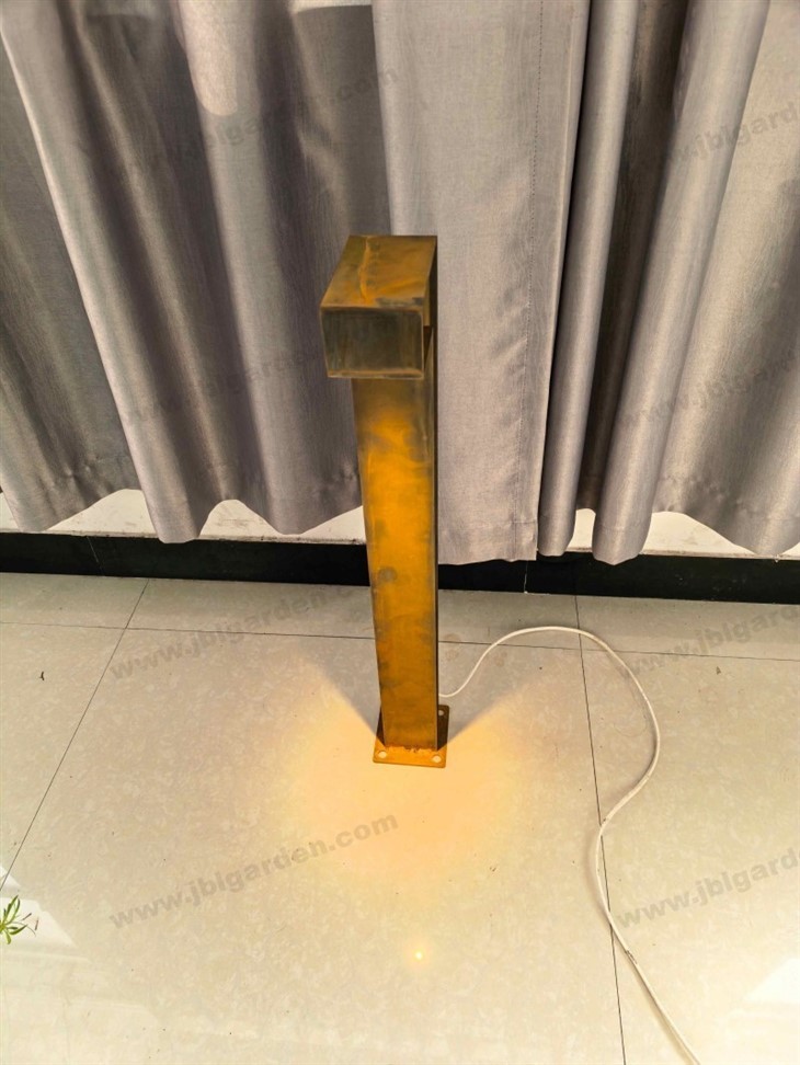 Flexible Installation Corten Column Light With Spike suppliers