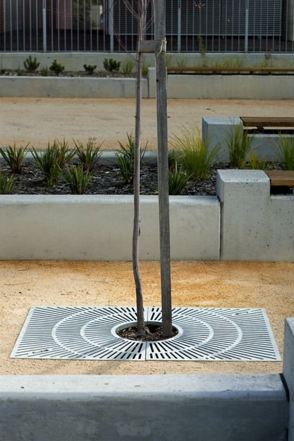 Modern Metal Tree Grates suppliers