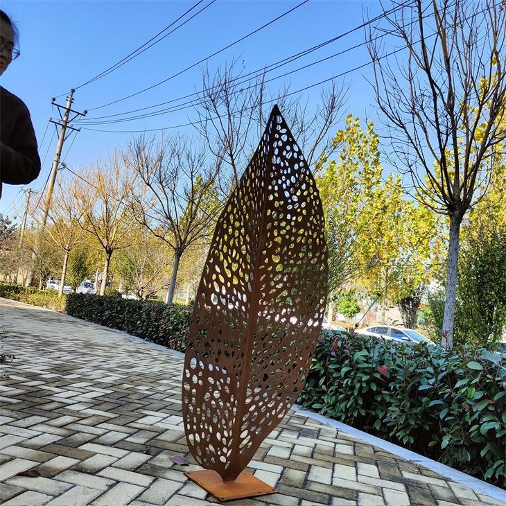 Rusty Metal Weather Resistant Sculpture factory